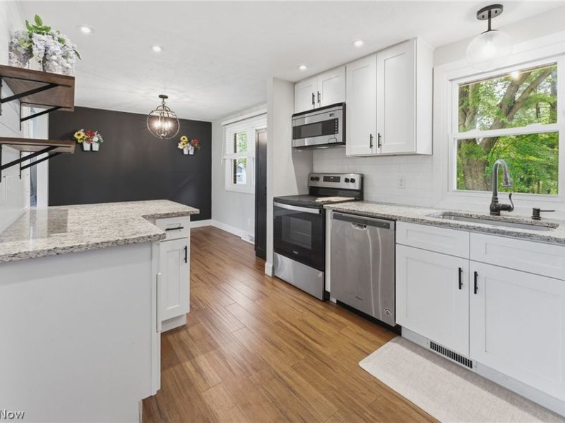6006 Lake O Springs Avenue NW, Canton, OH 44718 Photo 6