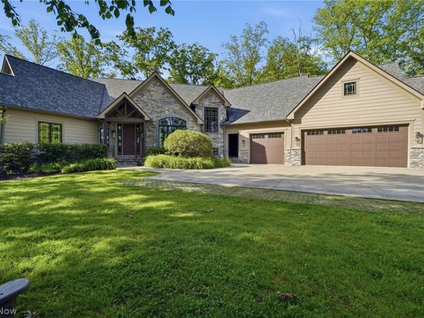 7230 Brighton Park Court , Chagrin Falls, OH 44023