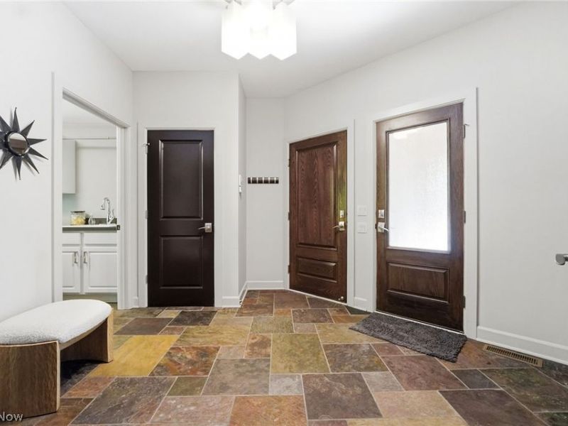 7230 Brighton Park Court, Chagrin Falls, OH 44023 Photo 27
