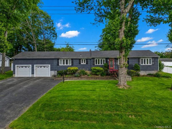 4 Foxey Lane, Mahopac, NY 10541