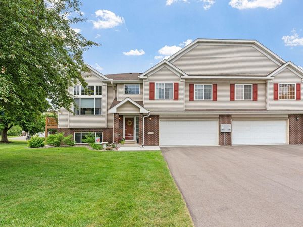 15685 Chestnut Way, Rosemount, MN 55068