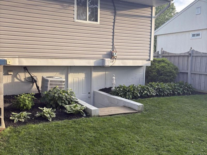 690 W Lane Avenue, Lima, OH 45801 Photo 5