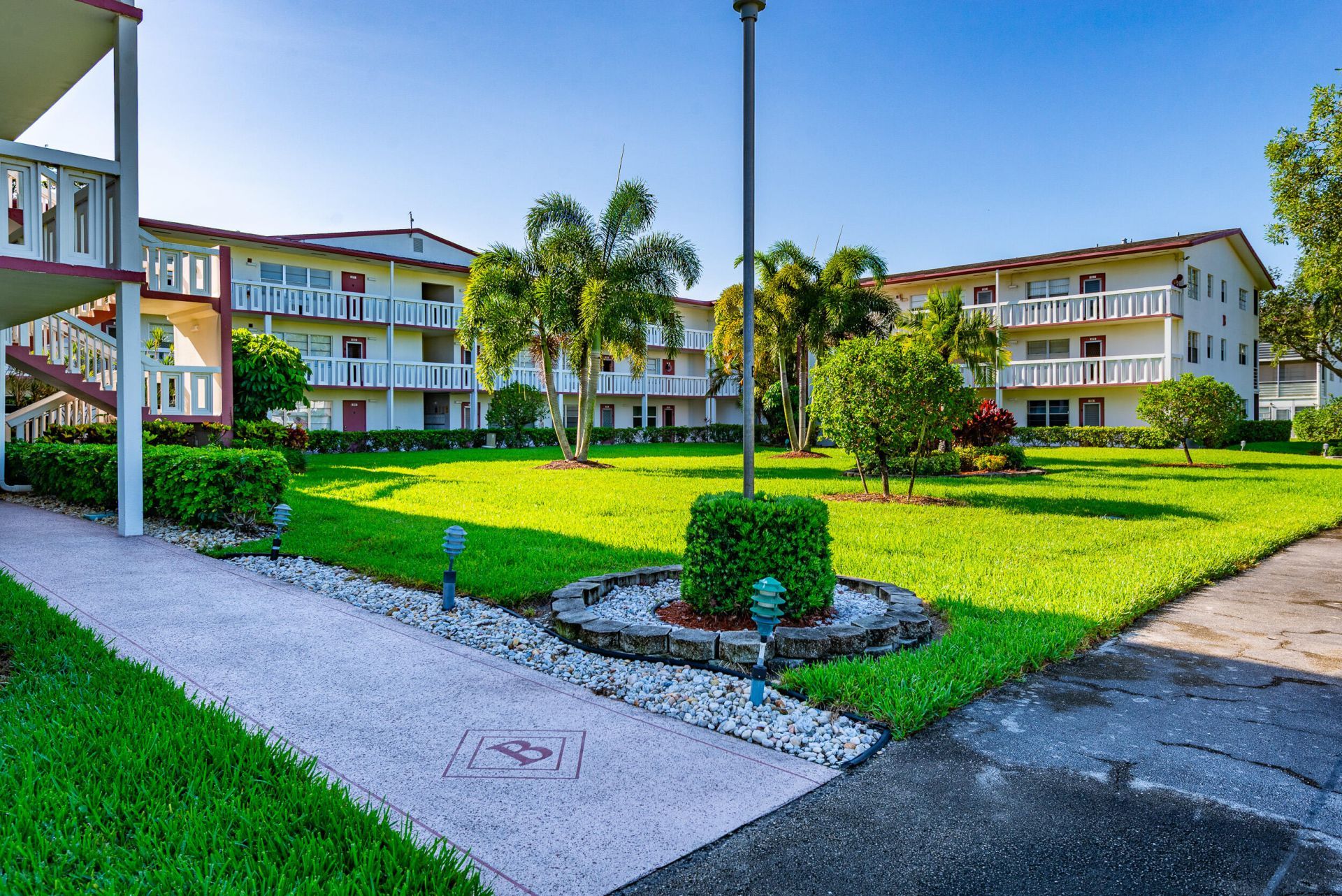 67 Fanshaw B, Unit 670, Boca Raton, FL 33434 Photo