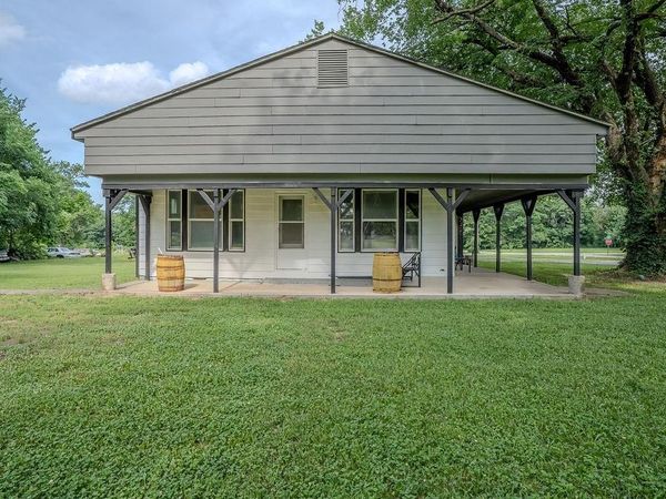 203 E Sycamore Street, Weir, KS 66781