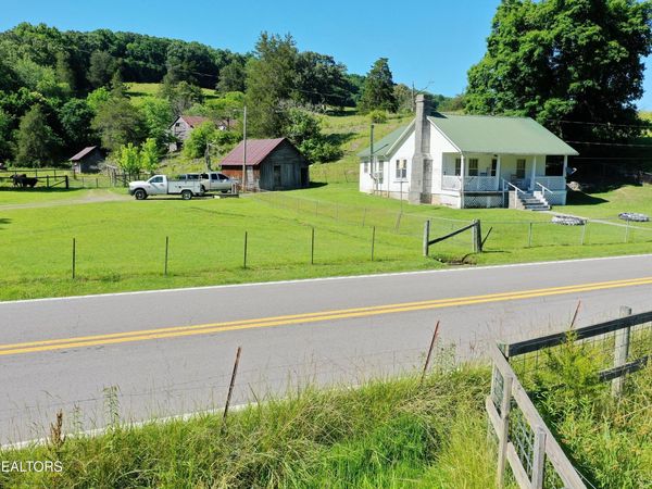 3956 Mulberry Gap Rd, Sneedville, TN 37869