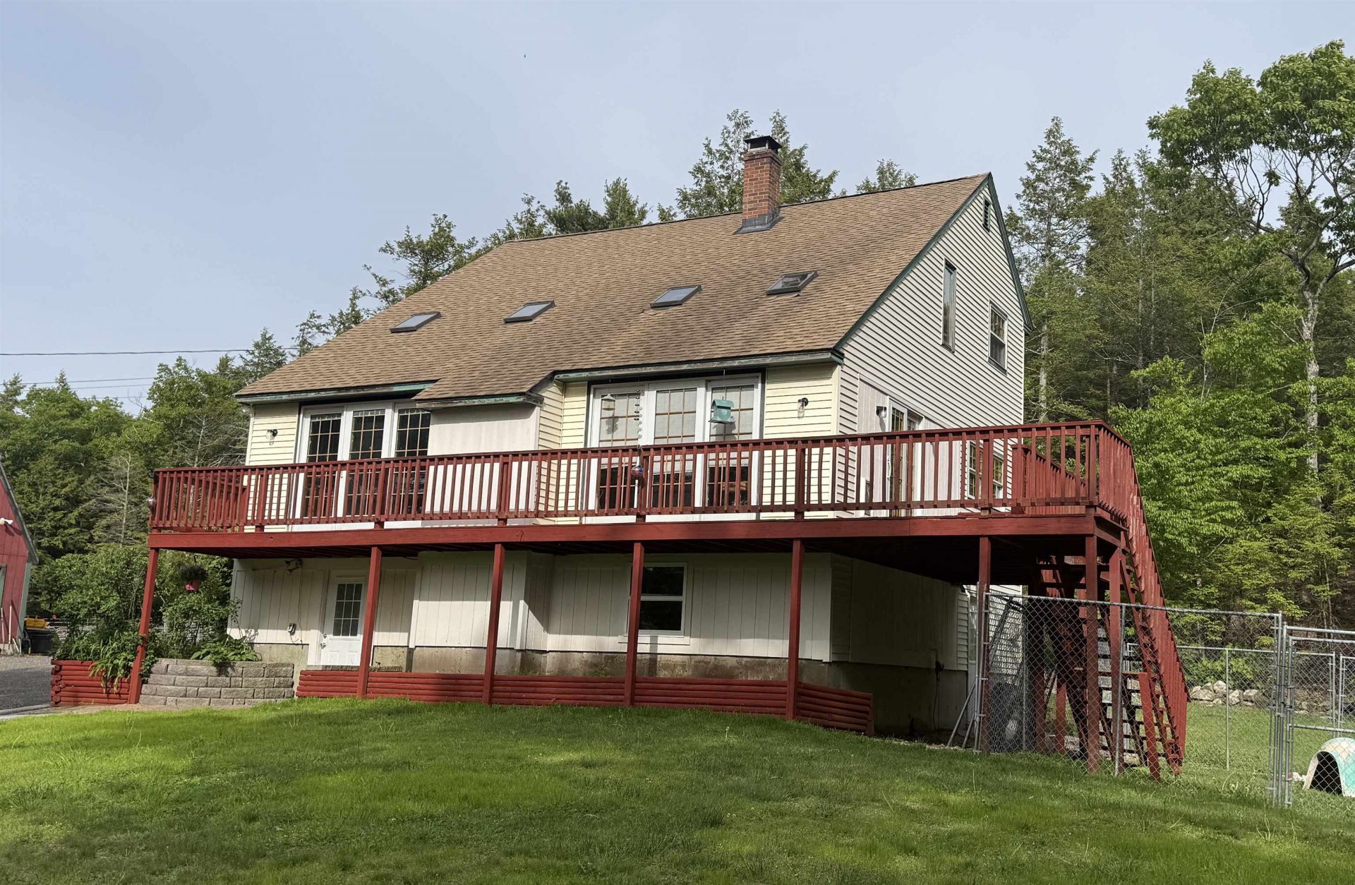 29 Tandy Road, Deerfield, NH 03037 Main Photo