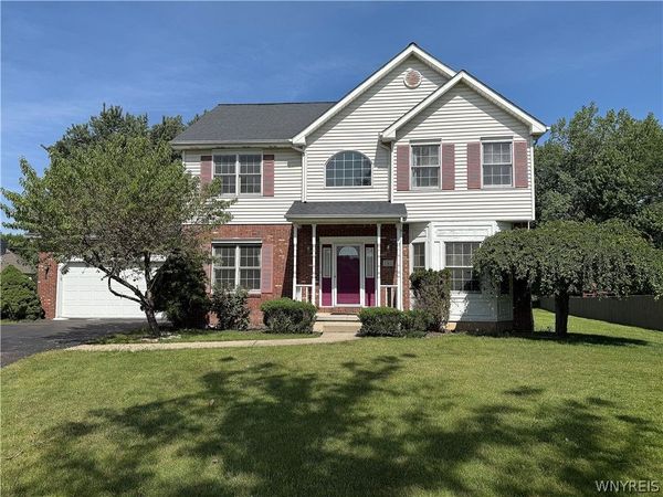 193 Meadow Spring Lane , East Amherst, NY 14051