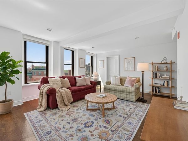 4 Charlesgate E, Unit 701, Boston, MA 02215
