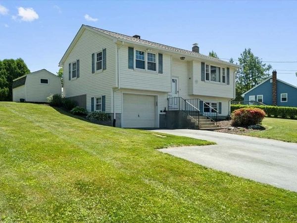77 Marc Ave, Southbridge, MA 01550