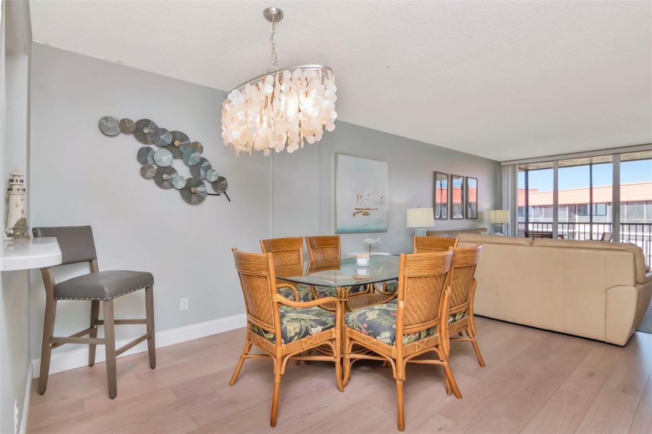17580 Gulf Boulevard, Unit 403, Redington Shores, FL 33708 Photo