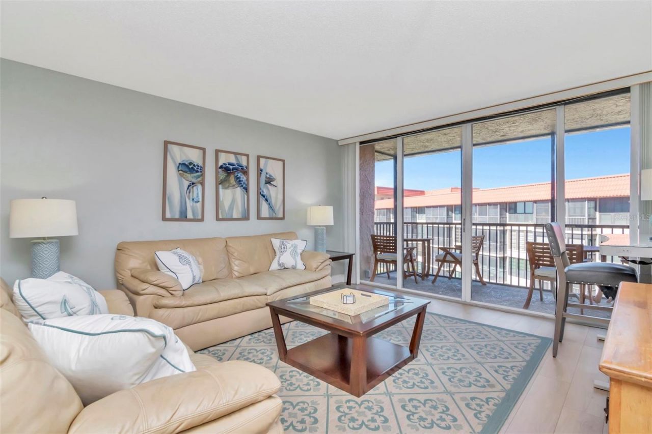 17580 Gulf Boulevard, Unit 403, Redington Shores, FL 33708 Photo