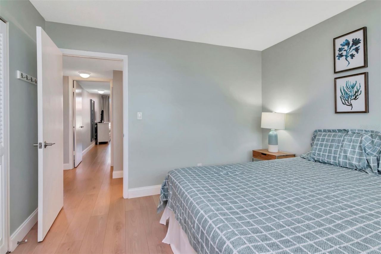 17580 Gulf Boulevard, Unit 403, Redington Shores, FL 33708 Photo