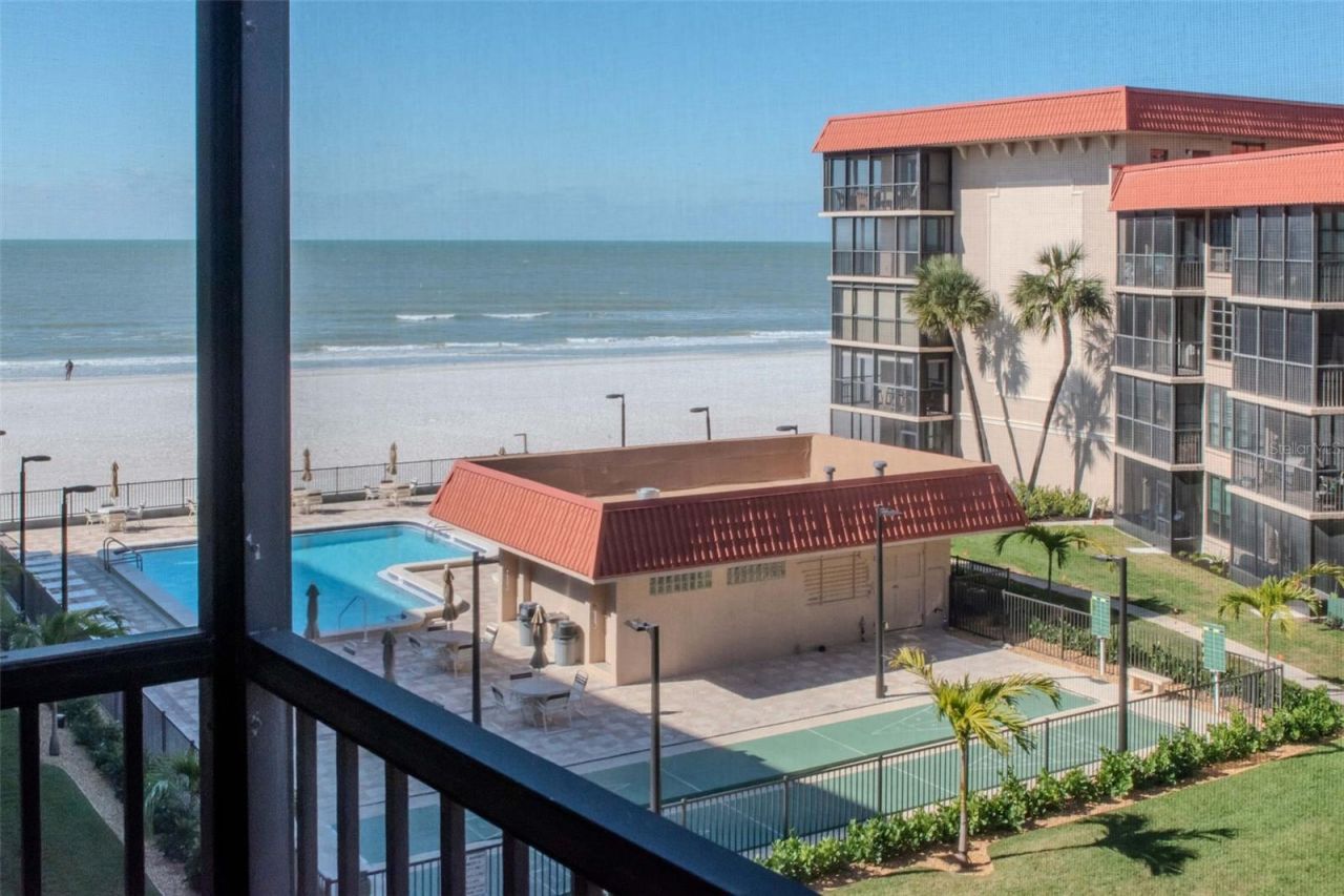 17580 Gulf Boulevard, Unit 403, Redington Shores, FL 33708 Photo