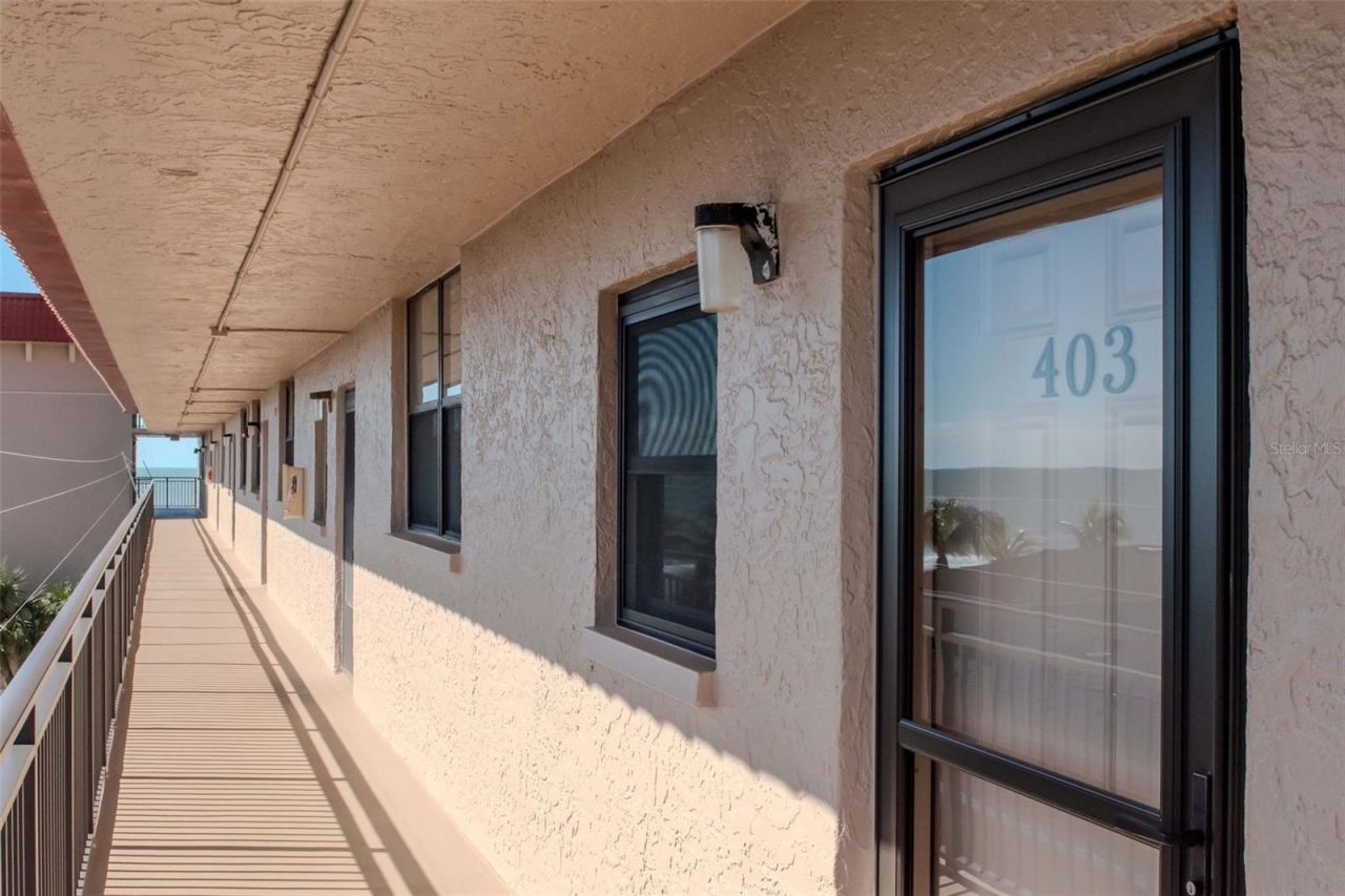 17580 Gulf Boulevard, Unit 403, Redington Shores, FL 33708 Photo