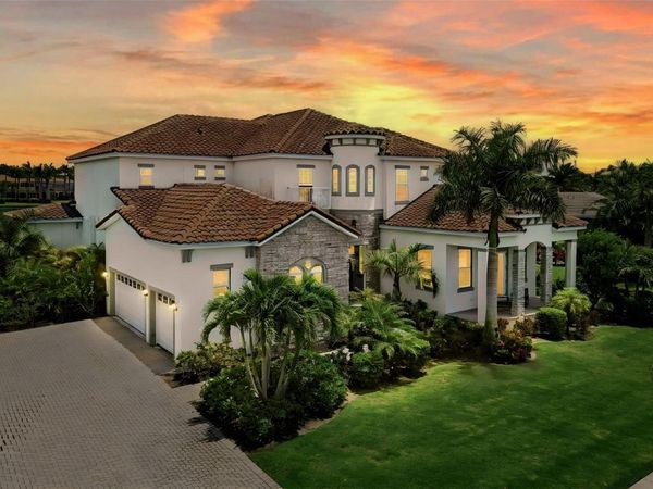 823 MANNS HARBOR DRIVE, APOLLO BEACH, FL 33572