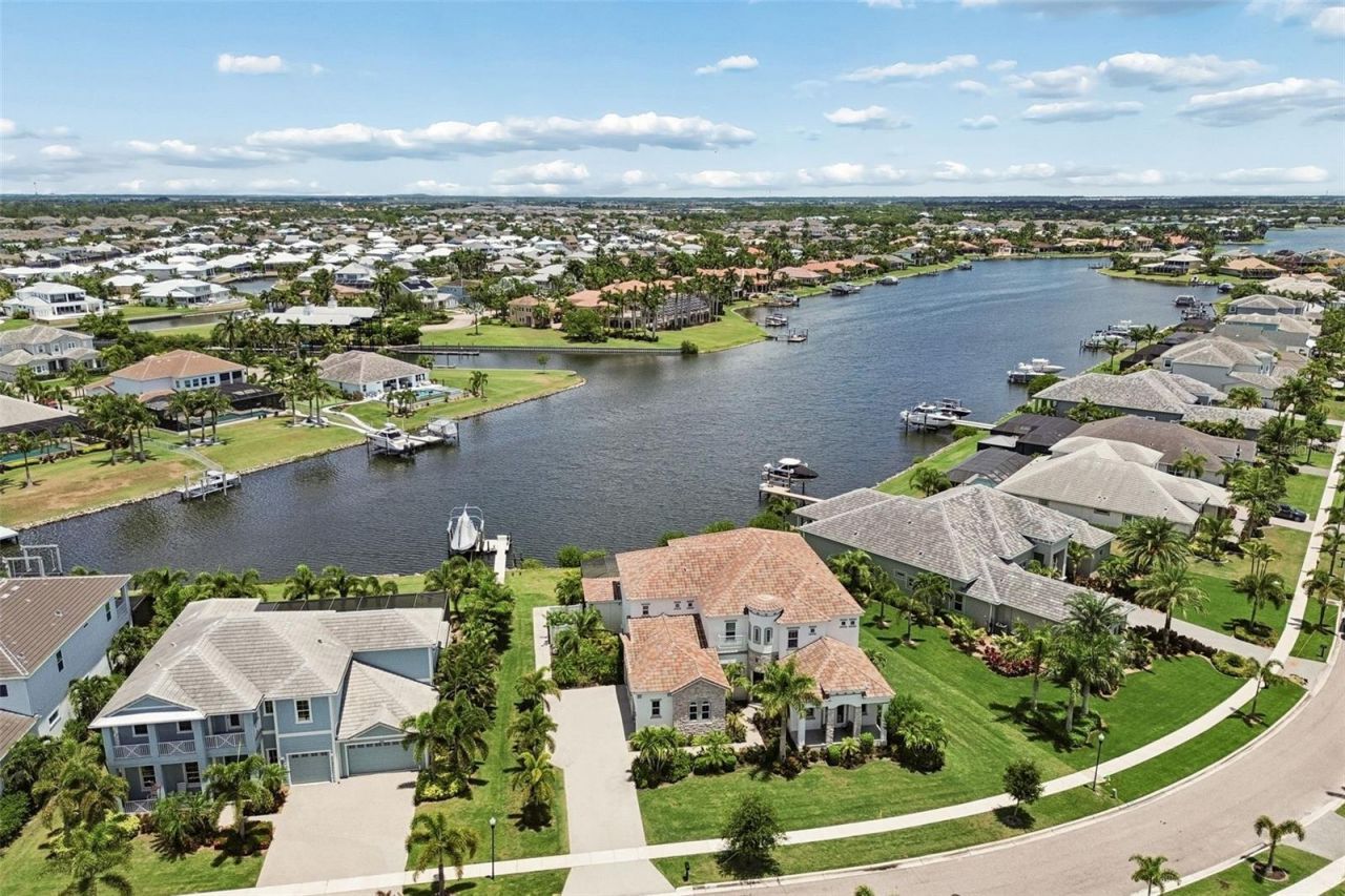 823 Manns Harbor Drive, Apollo Beach, FL 33572 Photo