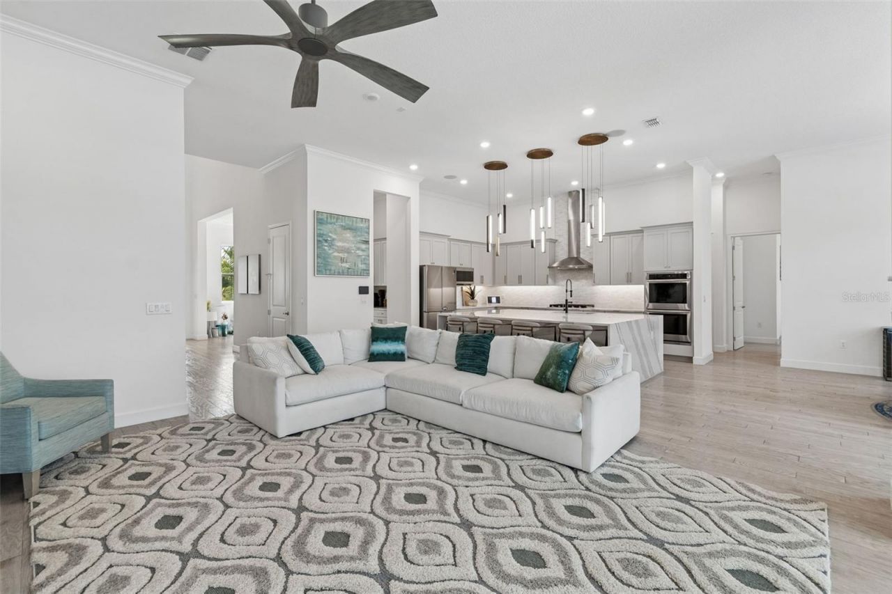 823 Manns Harbor Drive, Apollo Beach, FL 33572 Photo