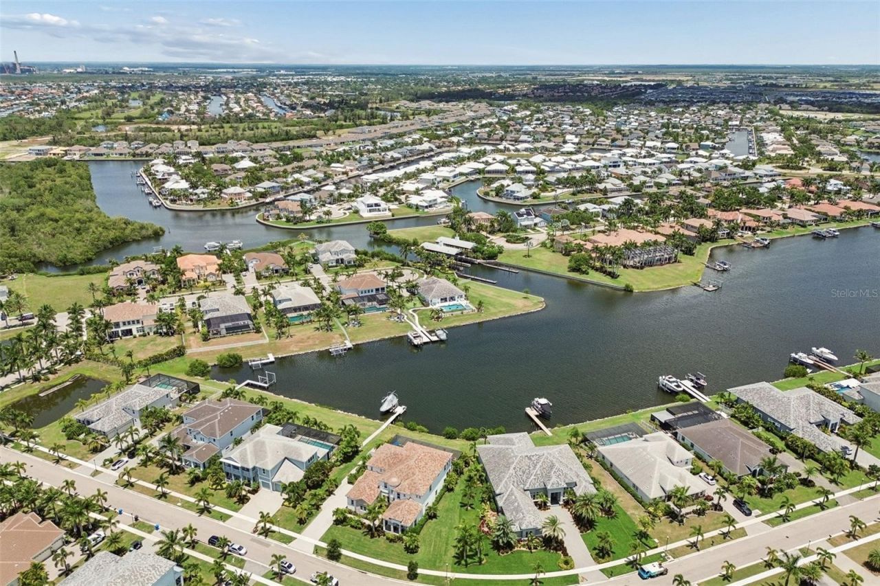 823 Manns Harbor Drive, Apollo Beach, FL 33572 Photo