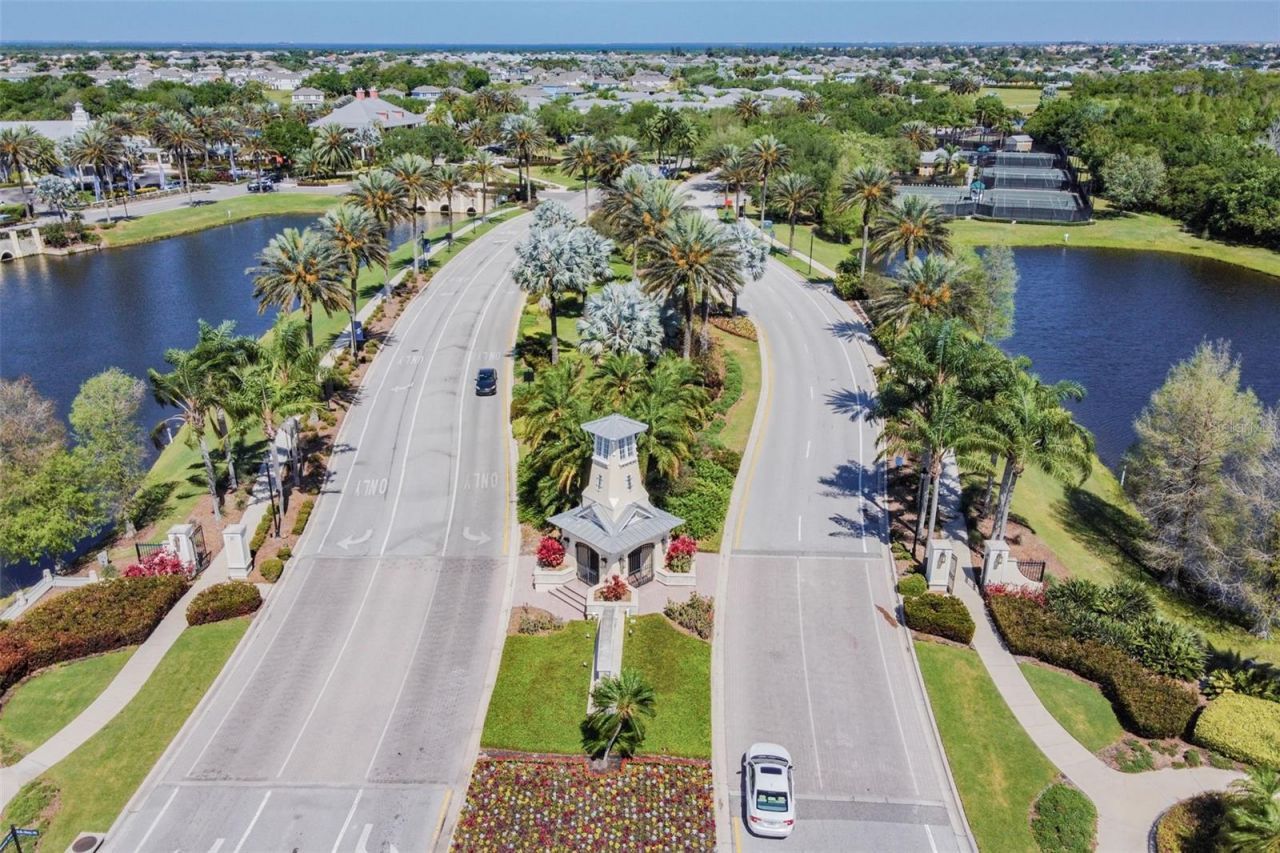 823 Manns Harbor Drive, Apollo Beach, FL 33572 Photo