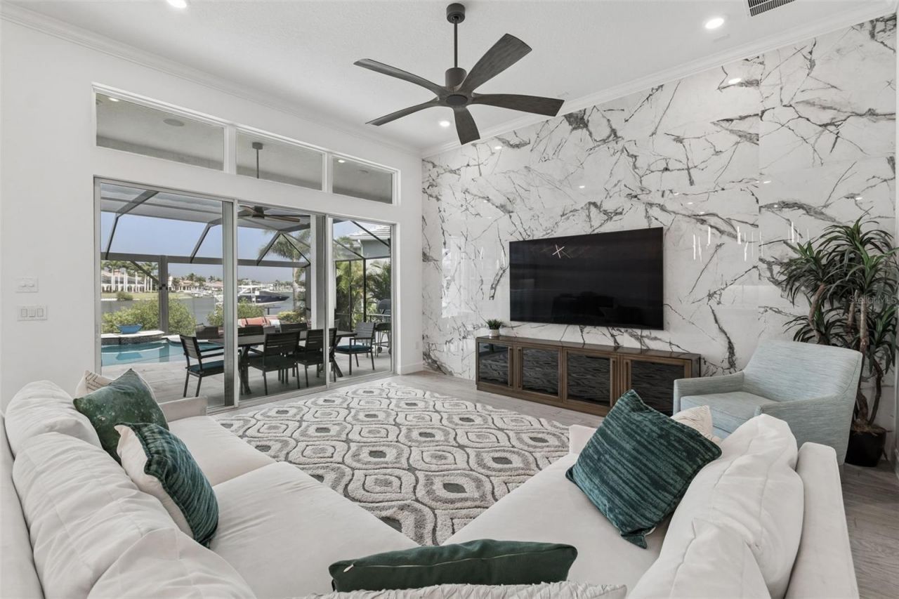 823 Manns Harbor Drive, Apollo Beach, FL 33572 Photo