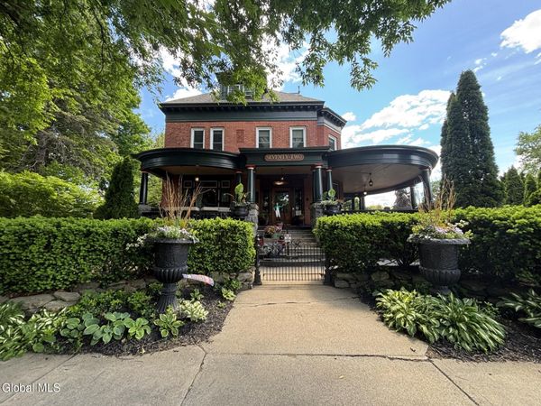 72 Union Avenue, Saratoga Springs, NY 12866
