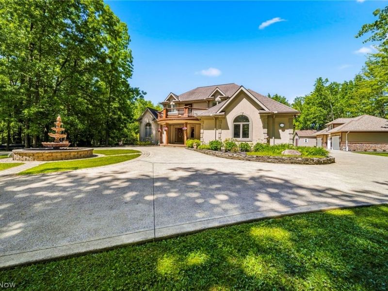 10600 Locust Grove Drive, Chardon, OH 44024 Photo 32