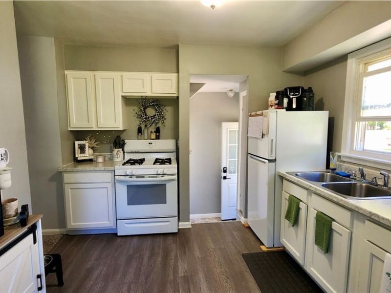 1328 Myrtle Avenue, Ashtabula, OH 44004 Photo 4