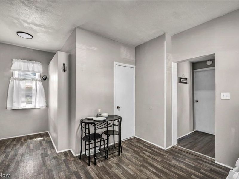 3502 Carlyle Avenue, Cleveland, OH 44109 Photo 17