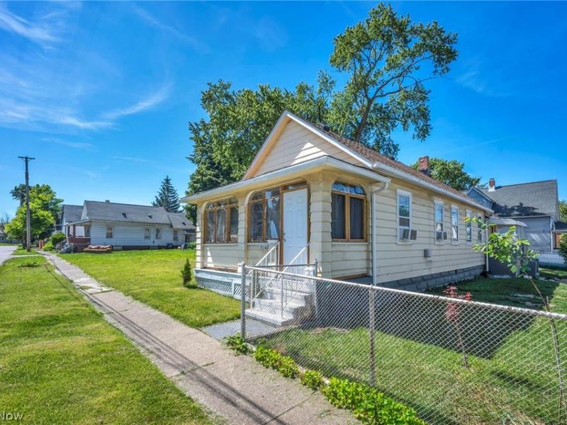 3502 Carlyle Avenue, Cleveland, OH 44109 Photo 2