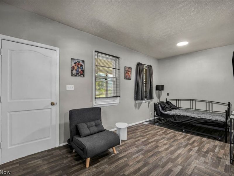 3502 Carlyle Avenue, Cleveland, OH 44109 Photo 23