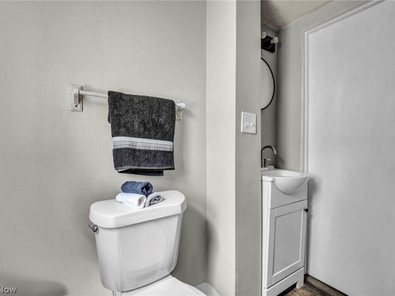 3502 Carlyle Avenue, Cleveland, OH 44109 Photo 30