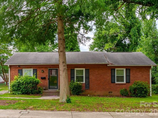 1616 Mcallister Drive , Charlotte, NC 28216