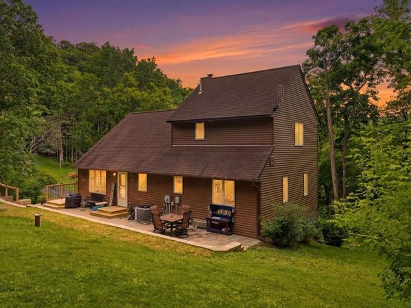 W3886 Hickory TERRACE, La Crosse, WI 54601