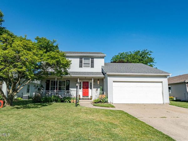 1937 Carvelle Drive, Northwood, OH 43619