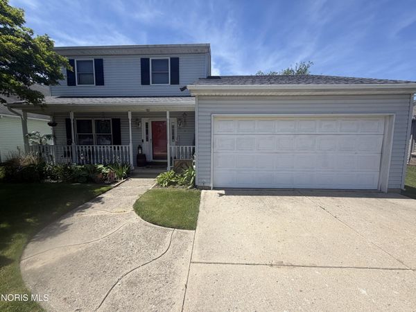 1937 Carvelle Drive, Northwood, OH 43619