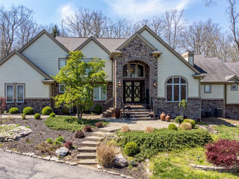 5775 Sugarun Lane, Indian Hill, OH 45243 Photo 1
