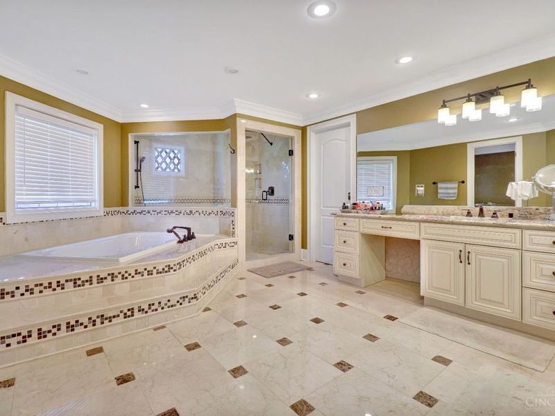 5775 Sugarun Lane, Indian Hill, OH 45243 Photo 19