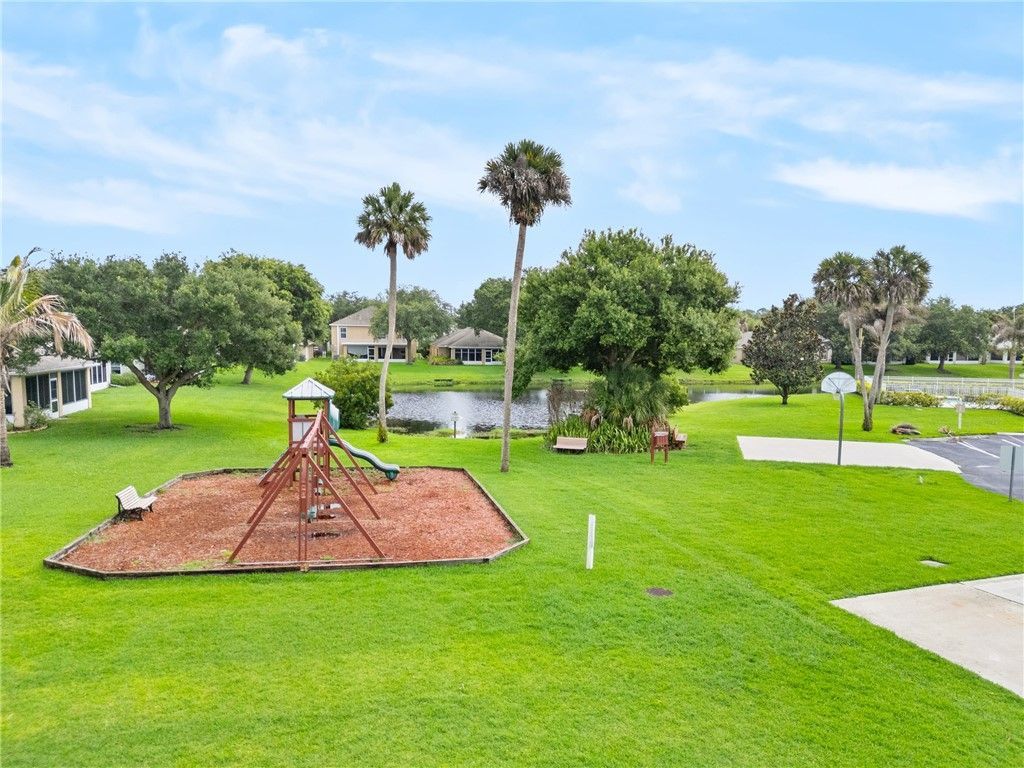 1204 25th Terrace Sw, Vero Beach, FL 32968 Photo