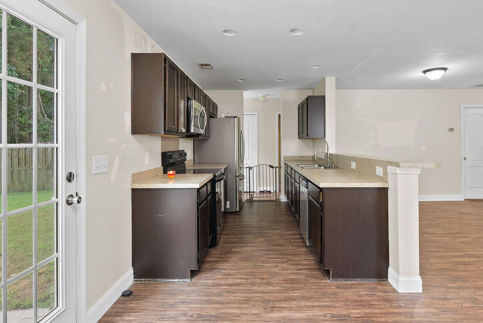 121 Coosawatchie Street Photo 13
