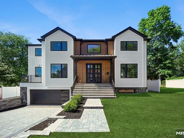 33 Lincoln Avenue, RIVER EDGE, NJ 07661