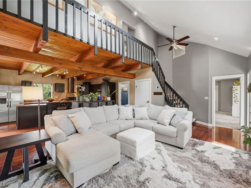 13014 Manor Drive, Chardon, OH 44024 Photo 4