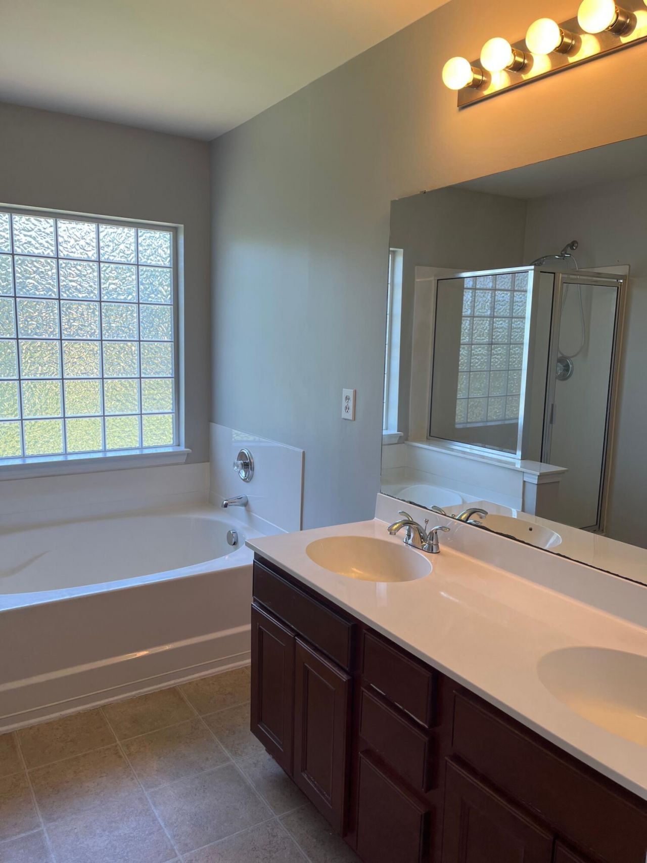 5064 Ballantine Drive Photo 10