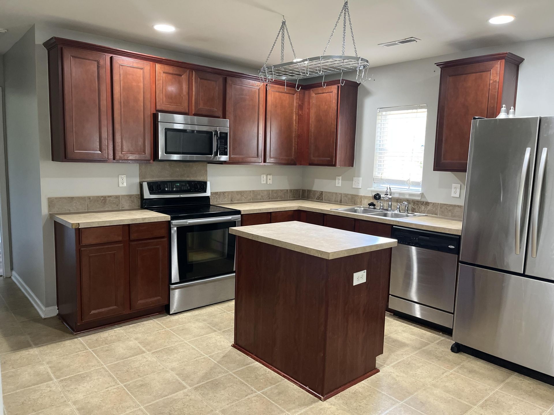 5064 Ballantine Drive Photo 4