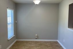 5064 Ballantine Drive photo 4