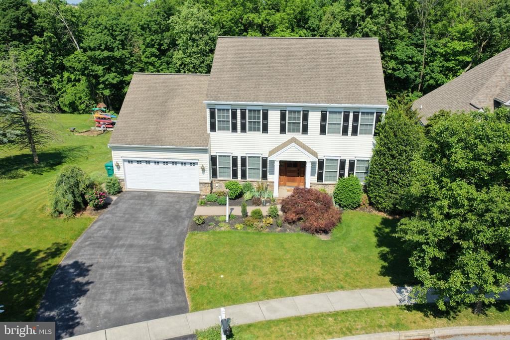 2450 RALEIGH ROAD, HUMMELSTOWN, PA 17036