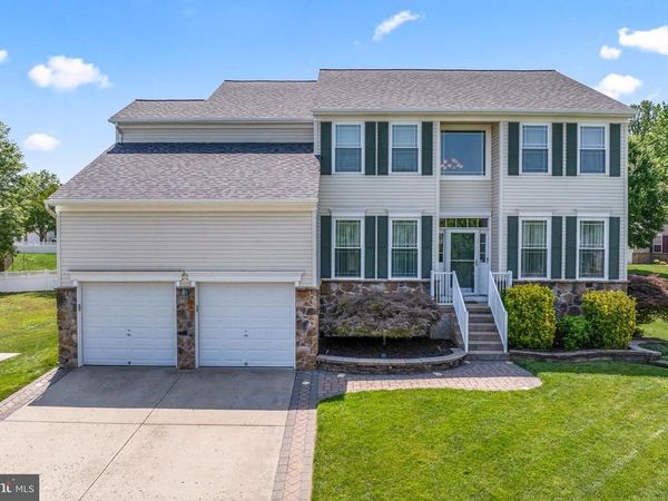 36 HILL FARM WAY, SWEDESBORO, NJ 08085