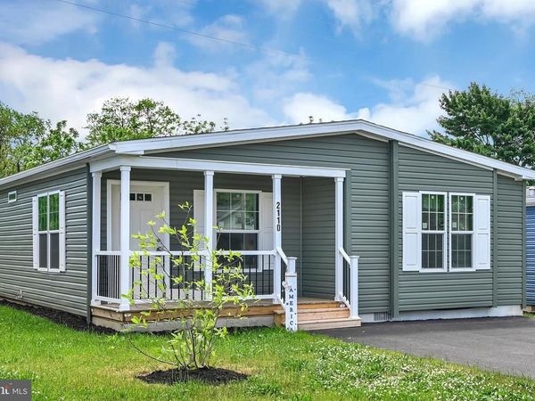 2110 SCULL STREET, LEBANON, PA 17046