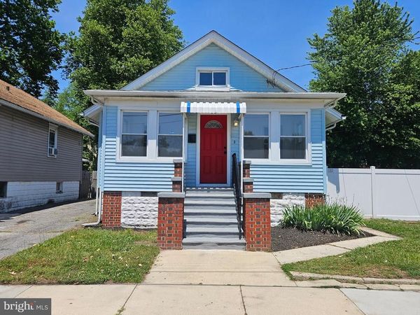 13 E GRIFFITH STREET, PENNS GROVE, NJ 08069