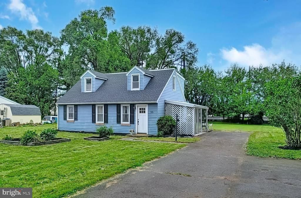 35 W MAIN, SALUNGA, PA 17538