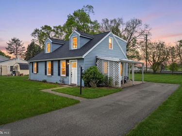 35 W MAIN, SALUNGA, PA 17538